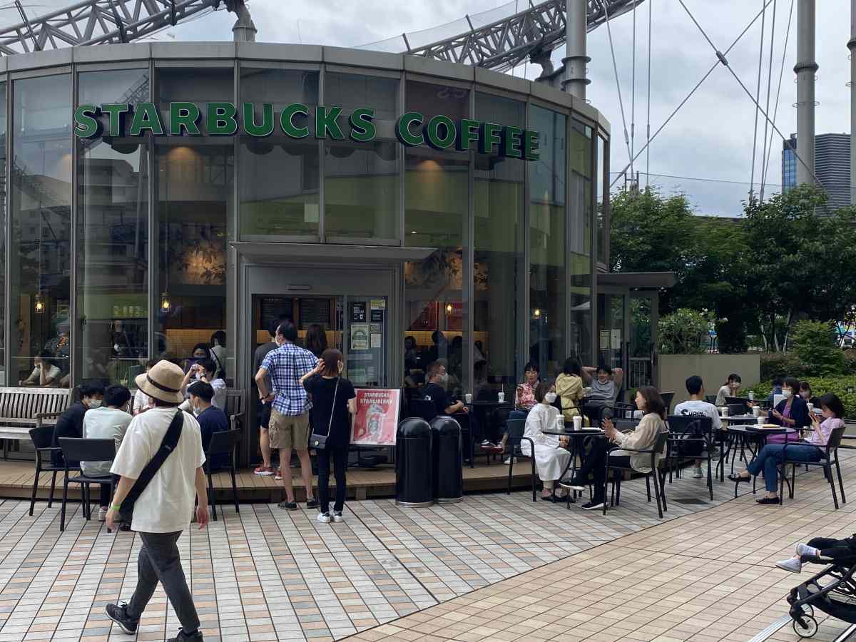 東京ドームシティーのLaQuaのスターバックスコーヒー