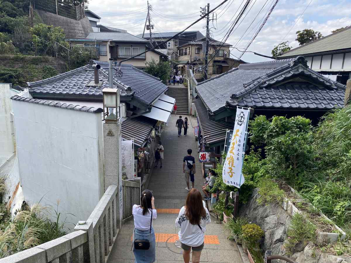 江の島の頂上付近の雰囲気