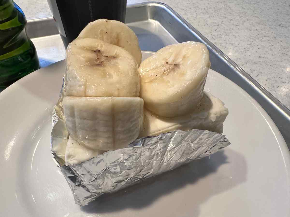 渋谷の「ローステッド コーヒー ラボラトリー」のバナナチーズケーキ