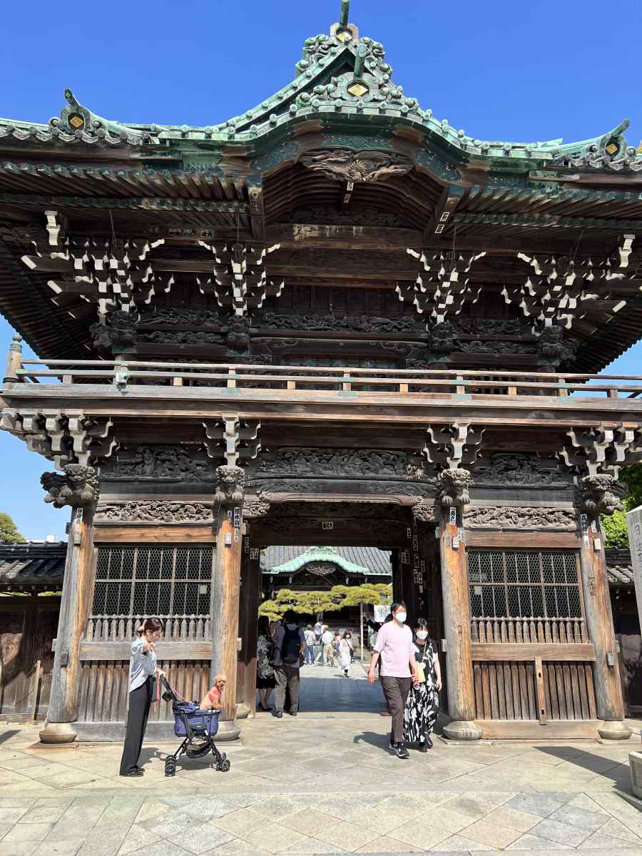 柴又の帝釈天に愛犬と